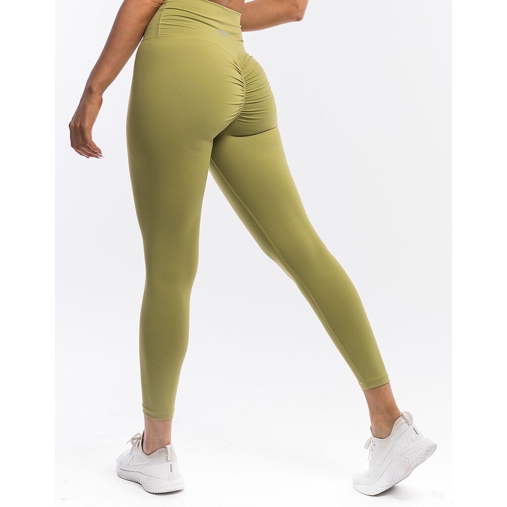 Green Scrunch Booty Leggings